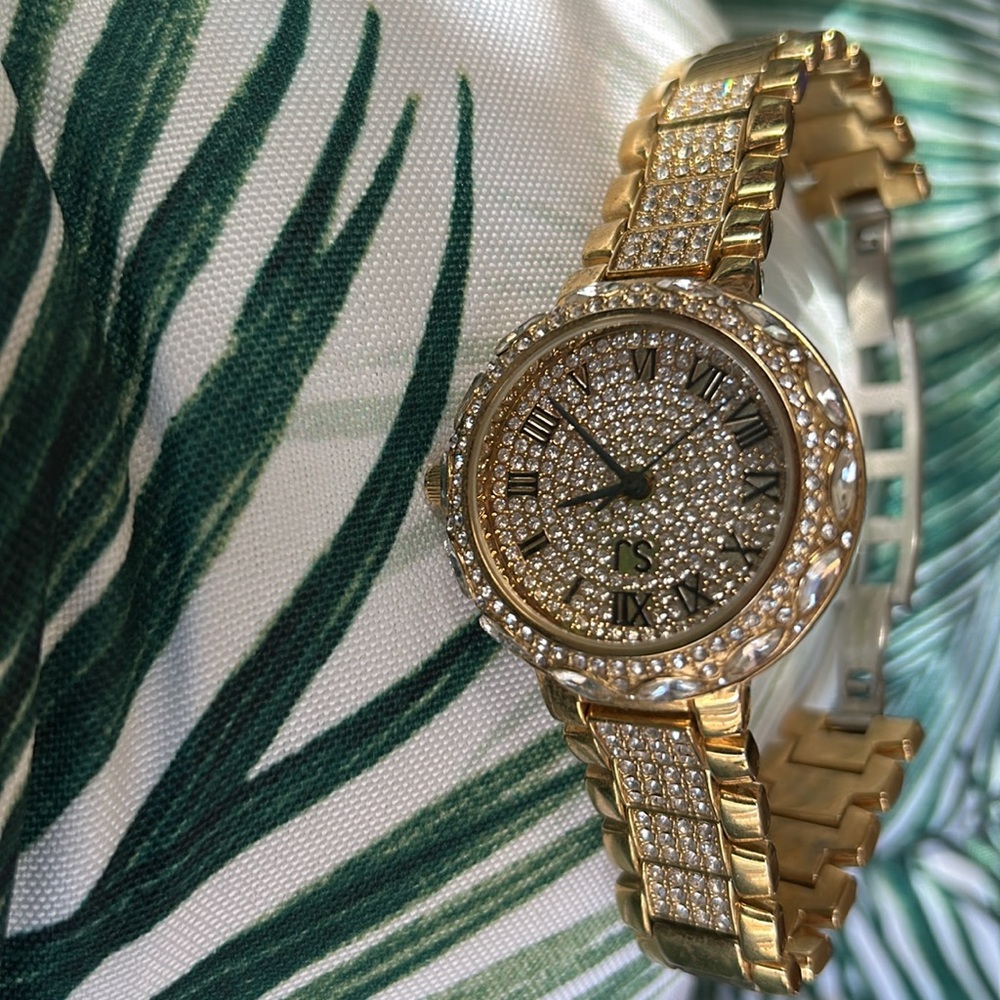 Gold Watch - Picture 2 of 4